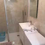 Centre Entierement Renove Au Calme * マントン